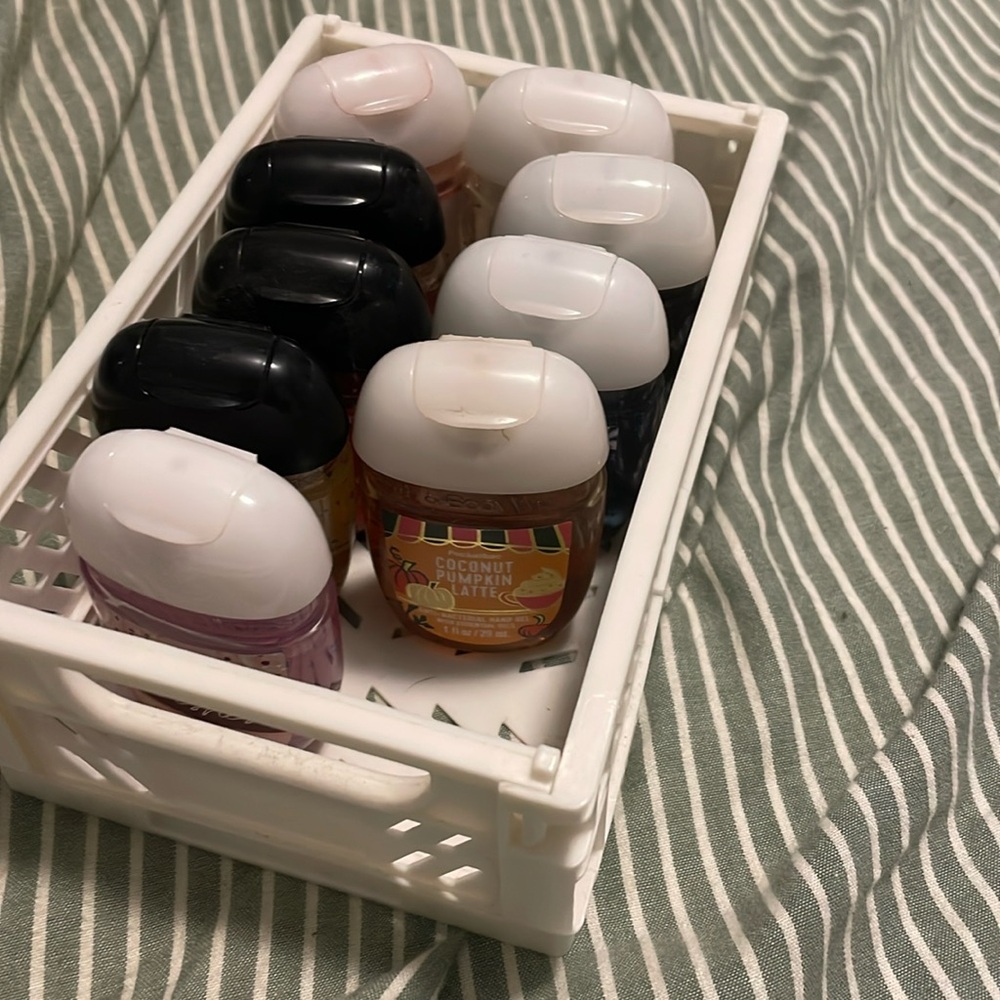 b&bw hand sanitizers